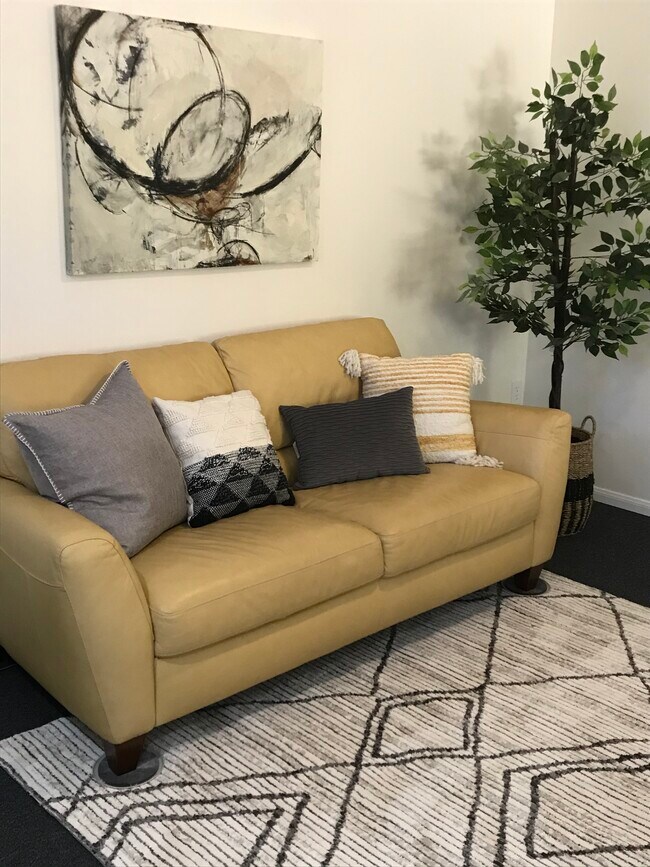 Living room - 15920 Caras Ct