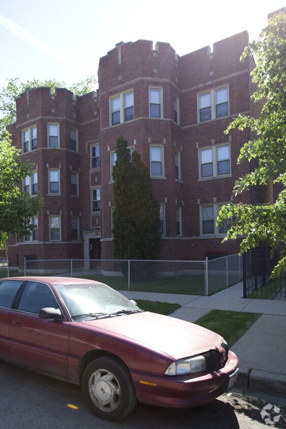 Primary Photo - 7954 S Paulina St