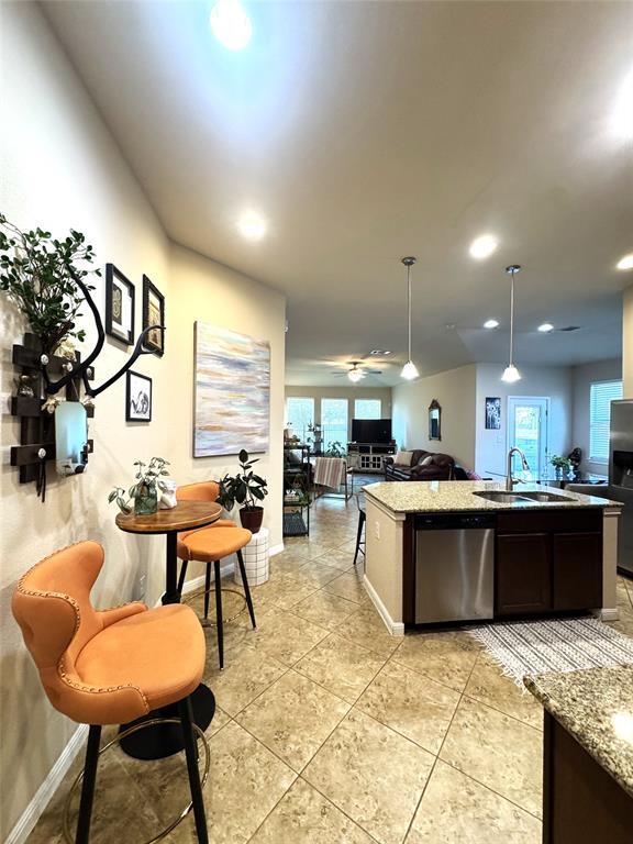 Building Photo - 413 Anacua Loop