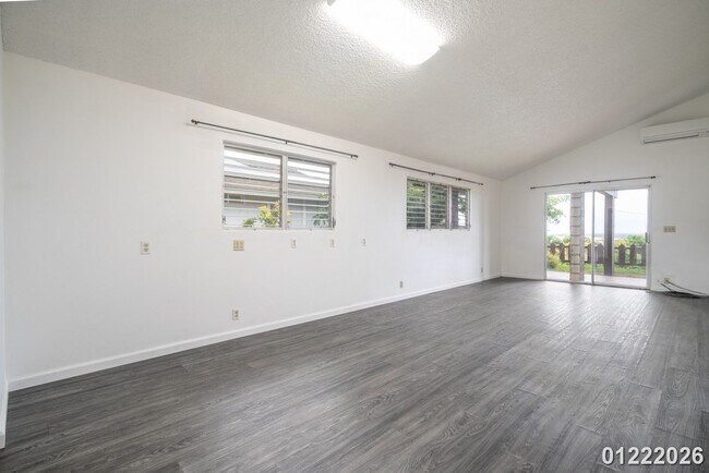 Foto del edificio - 94-707-707 Kamalo St