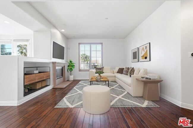 Foto del edificio - 5831 Seawalk Dr