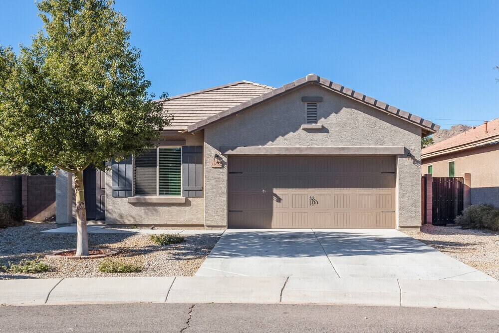Foto principal - 33022 N Falcon Trail