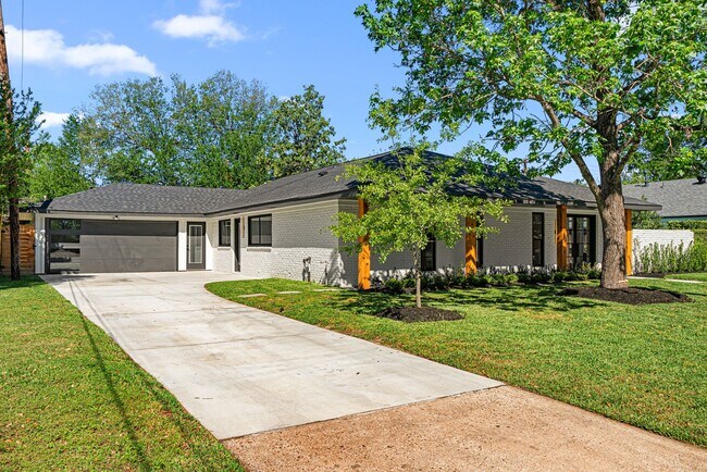 Foto del edificio - 2506 Briarbrook Dr