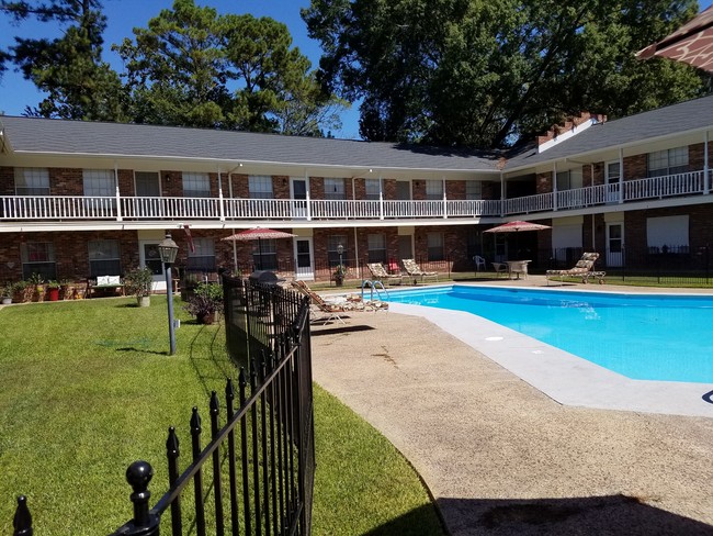 Building Photo - Heritage Place Apartments