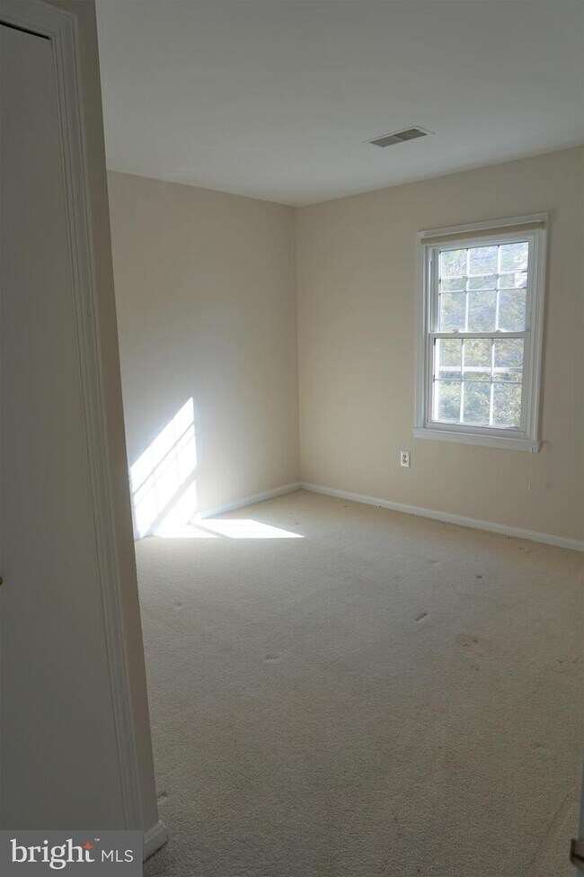 Building Photo - 9911 Finian Ct