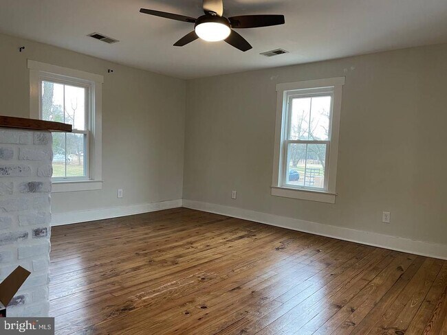 Foto del edificio - 10608 Schaeffer Ln