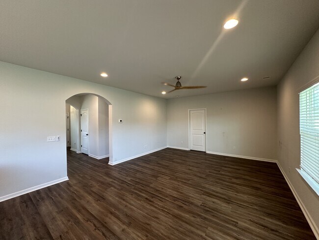 Foto del edificio - 74 Gracyn Ln