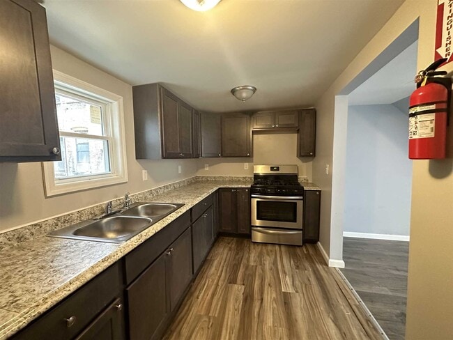 Building Photo - 78 N Bridge St