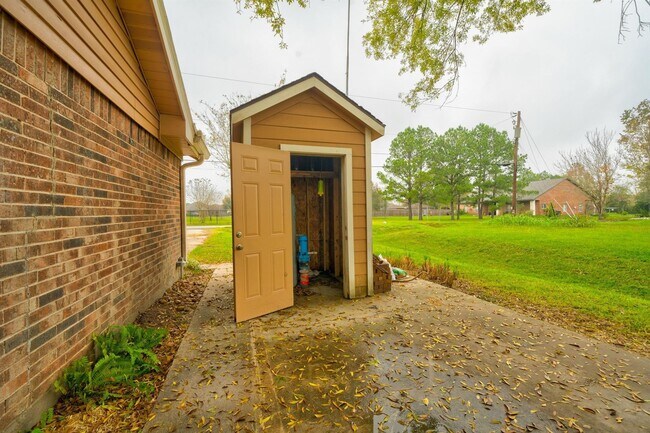 Foto del edificio - 2703 County Rd 962