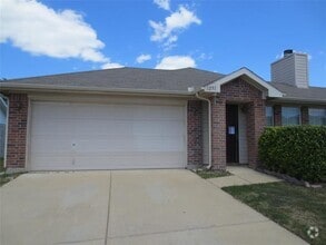 Building Photo - 1251 Cleardale Dr
