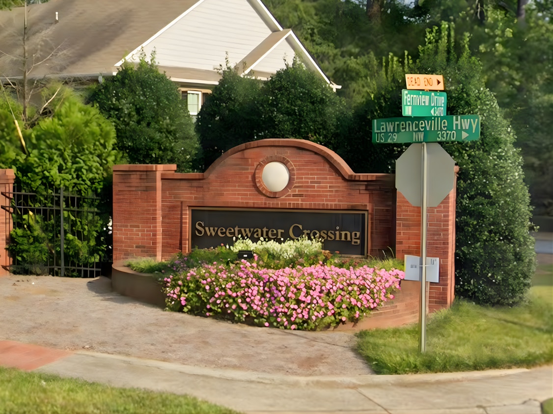 Building Photo - 3316 Fernview Dr