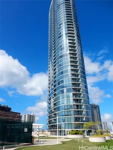 Building Photo - 1296 Kapiolani Blvd