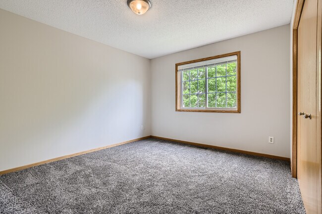 Building Photo - 608 13th St
