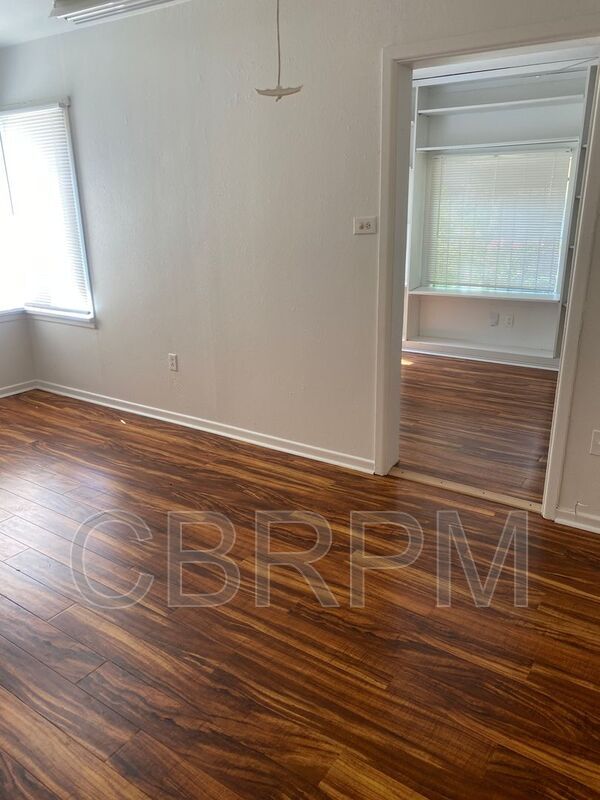 Foto del edificio - 2422 23rd St