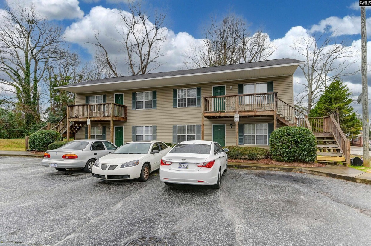 Building Photo - 124 Hazelwood Ct