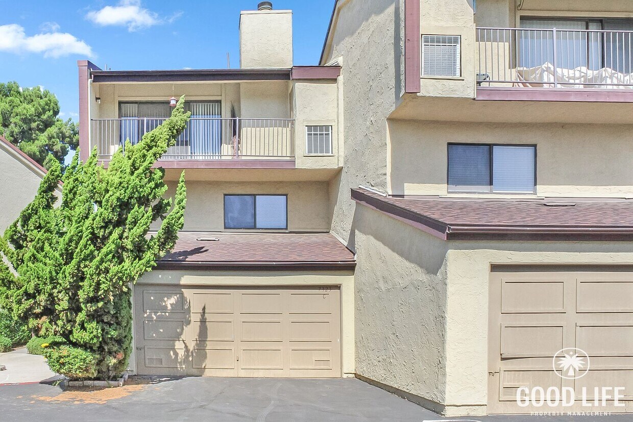 Foto principal - Beautiful 2B/2.5BA Townhome w/ Attached Ga...