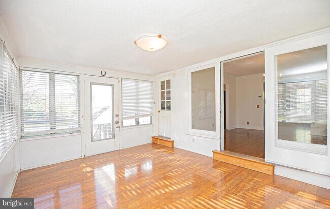 Foto del edificio - 526 Williams Rd