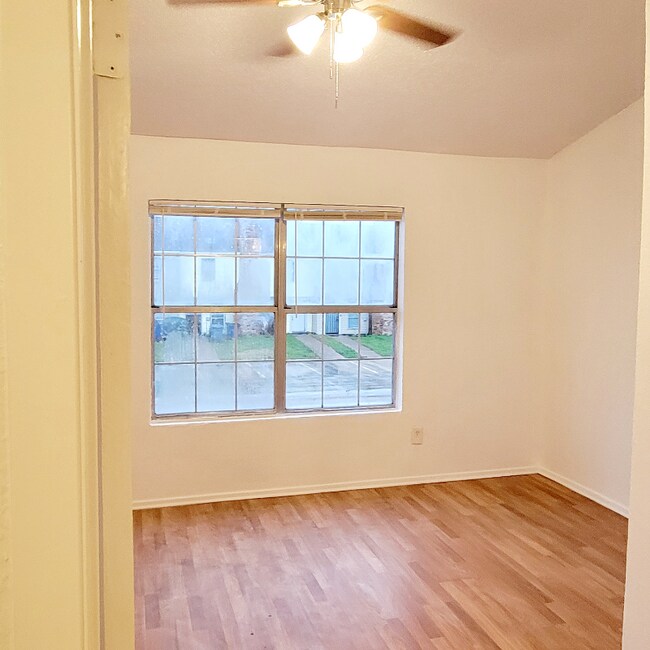 9503 Olde Towne Row, Dallas, TX 75227 Townhome Rentals in Dallas TX