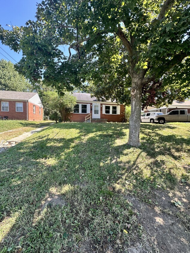Primary Photo - 54 Robin Rd