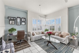 Building Photo - 2421 Lake Pancoast Dr