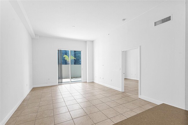 Building Photo - 1250 S Miami Ave