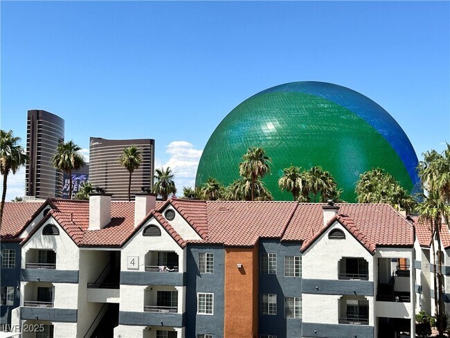 Building Photo - 210 E Flamingo Rd