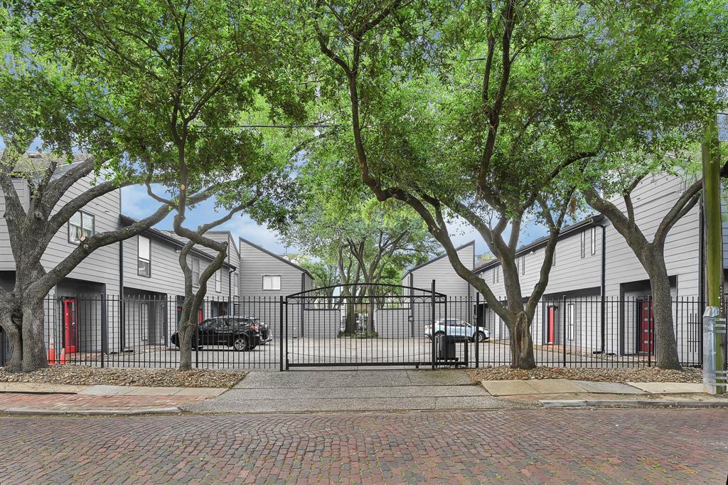 Foto principal - 2100 Commonwealth St