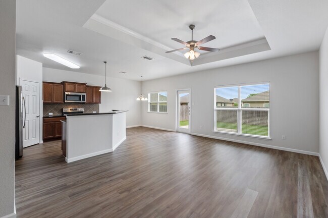 Foto del edificio - 8011 Fieldstone Dr