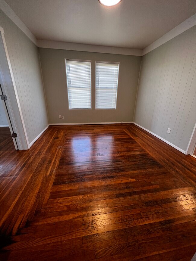 Foto del edificio - 4414 Ivanhoe Ave