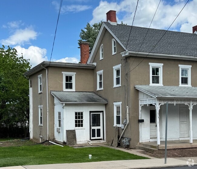 Building Photo - 711 Vine St