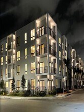 Building Photo - 8167 NW 41st St