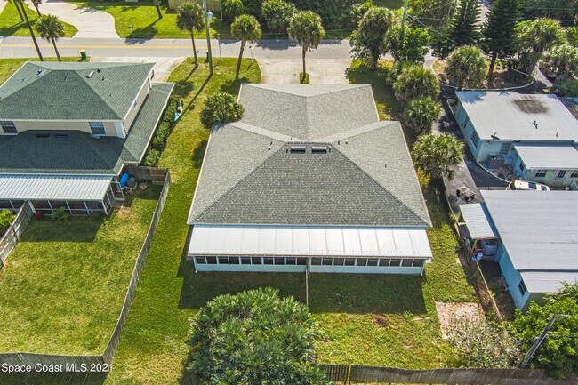 Building Photo - 110 Pine Tree Dr