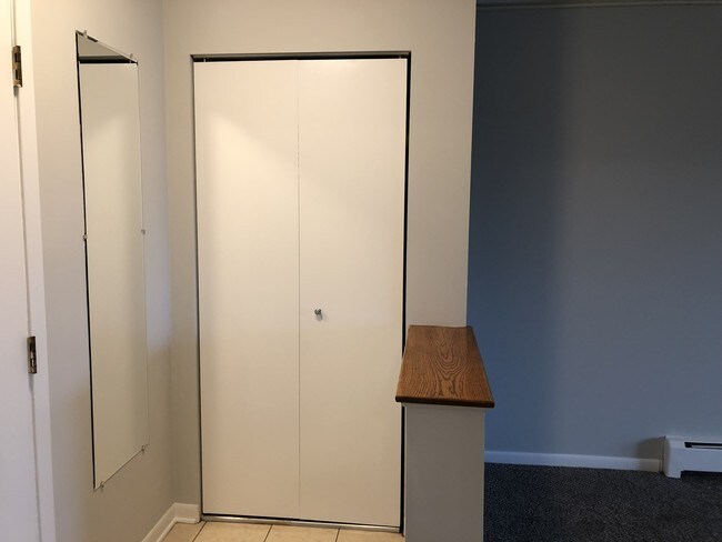 Foto del edificio - 2218 S Goebbert Rd