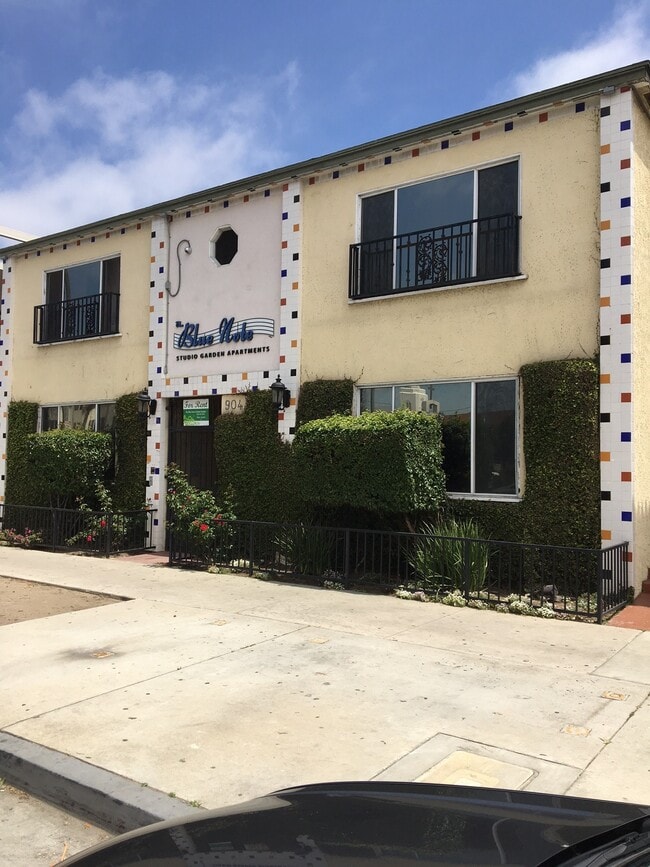 Building Photo - The Blue Note Studio Garden Apartments