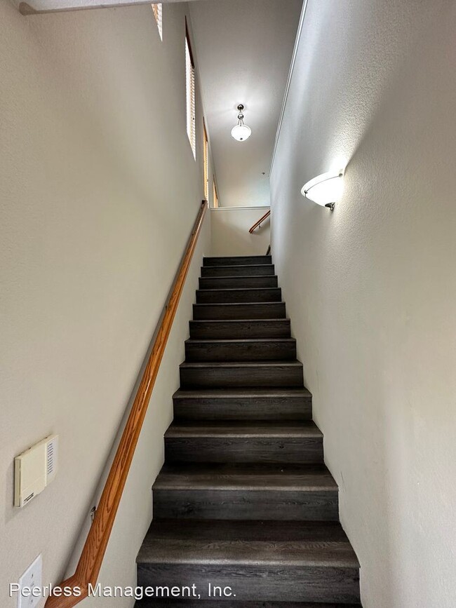 Building Photo - 2 br, 2 bath House - 3239 Dehesa Road Unit...