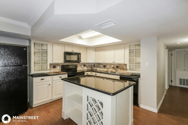 Building Photo - 870 Susan Dr, Lakeland, FL 33803