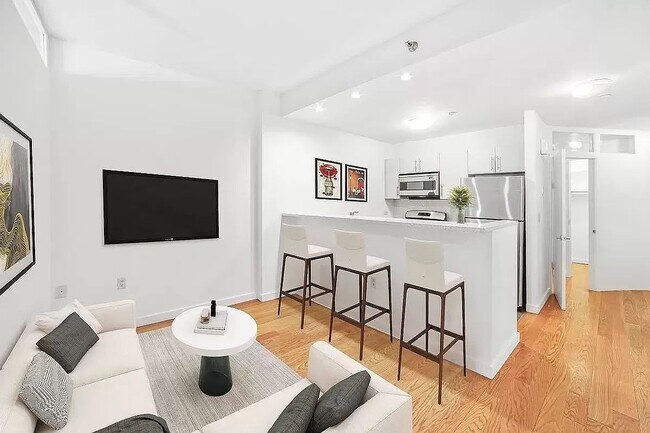 Building Photo - 30 West 18th Street