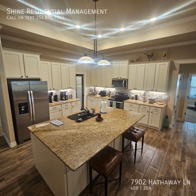 Foto del edificio - 7902 Hathaway Ln