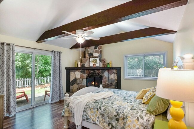 Photo - 1393 Harpst St House