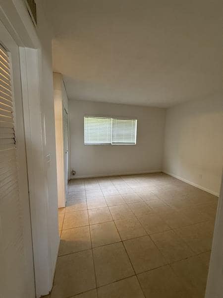 Building Photo - 481 Sunshine Dr