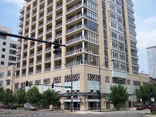 Building Photo - 212 E Cullerton St