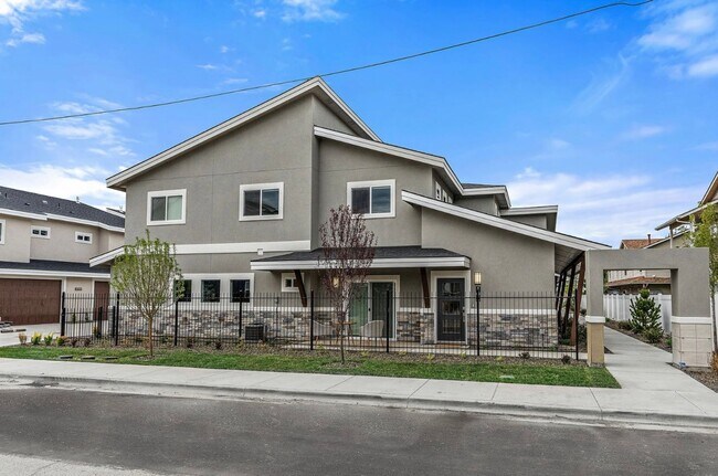Building Photo - 8953 W Irving St