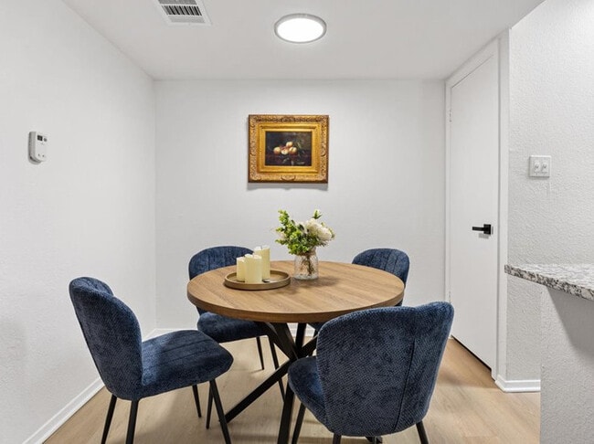 Comedor - Aspen Court Apartments