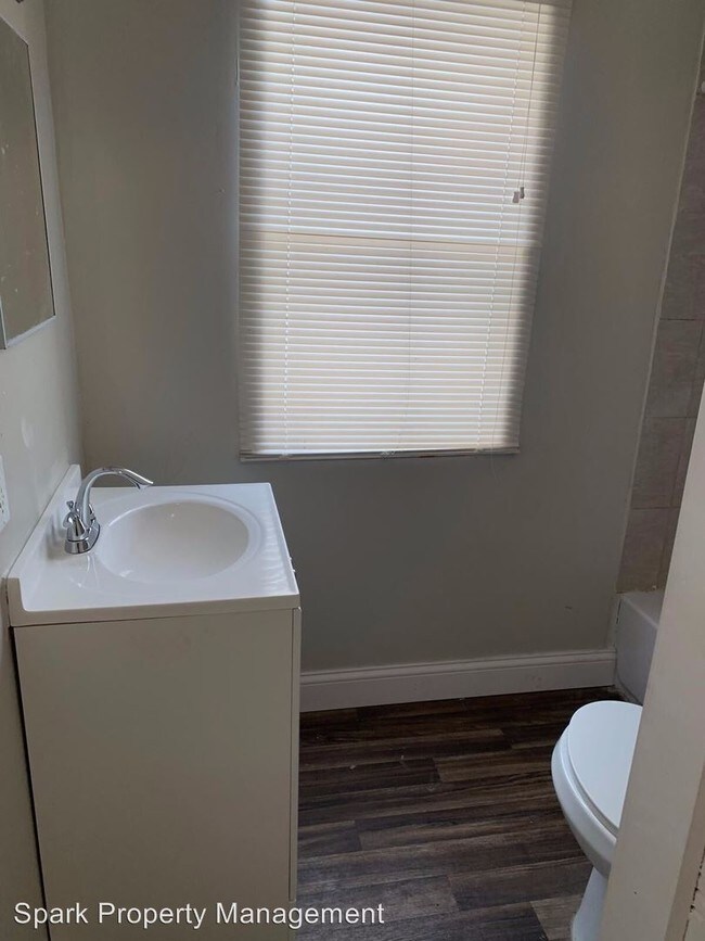 Foto del edificio - 3 br, 1.5 bath House - 15779 Heyden St