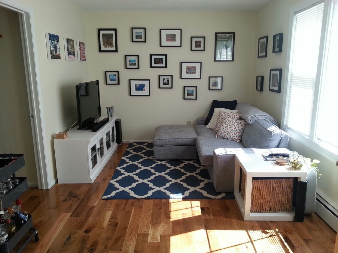 Primary Photo - 74 Lawrence St