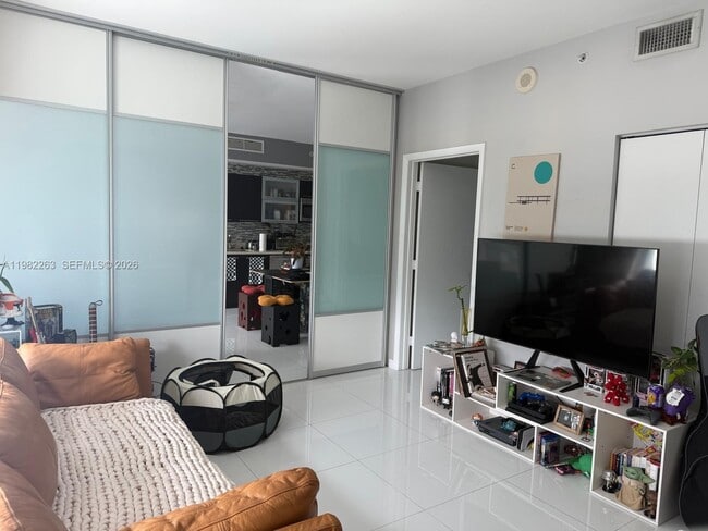 Foto del edificio - 90 SW 3rd St