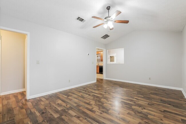 Building Photo - 1110 Monfort Rd