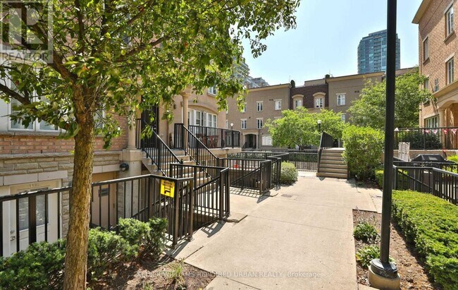 Photo du bâtiment - 50 E Liberty St