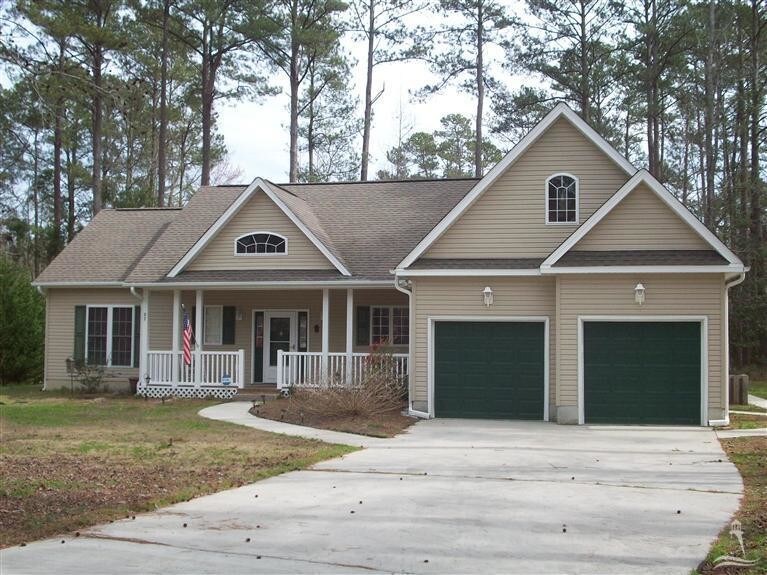 Primary Photo - 27 Bayberry Cir