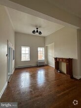 Building Photo - 804 Cathedral St
